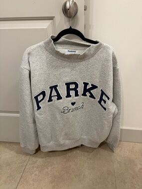 Parke Brunch Large/XL Grey Mockneck Sweatshirt. ⚡️💕